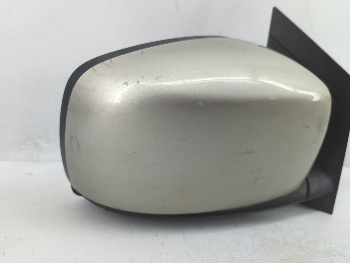 2011-2016 Chrysler Town & Country Passenger Side View Mirror - Right Door Mirror OEM Used - Oemusedautoparts1.com