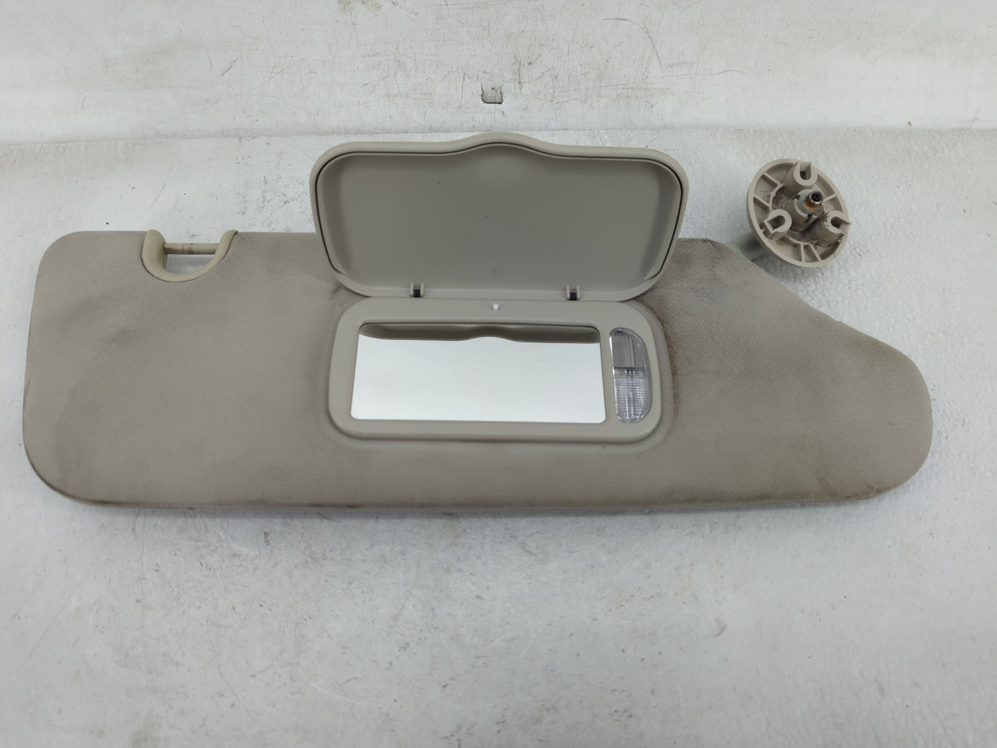 2011-2016 Chrysler Town & Country Sun Visor Shade Replacement Passenger Right Mirror Fits OEM Used Auto Parts - Oemusedautop