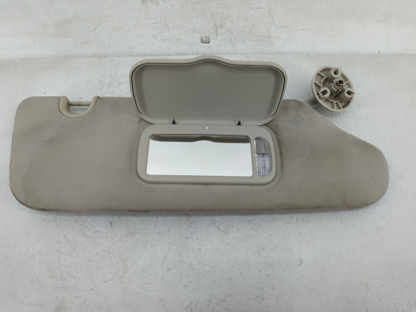 2011-2016 Chrysler Town & Country Sun Visor Shade Replacement Passenger Right Mirror Fits OEM Used Auto Parts - Oemusedautop