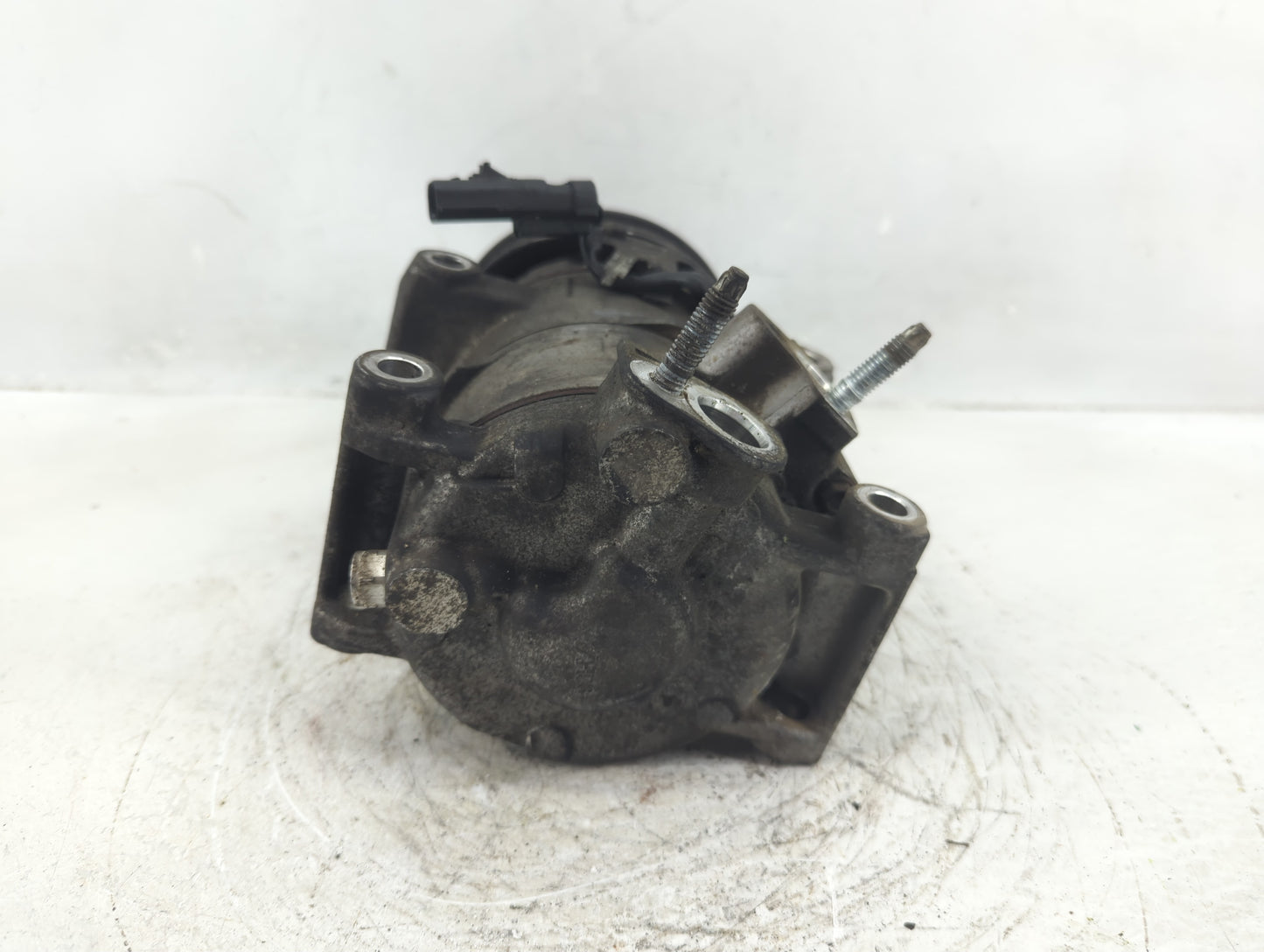 2011-2016 Chrysler Town & Country Air Conditioning A/c Ac Compressor Oem - Oemusedautoparts1.com