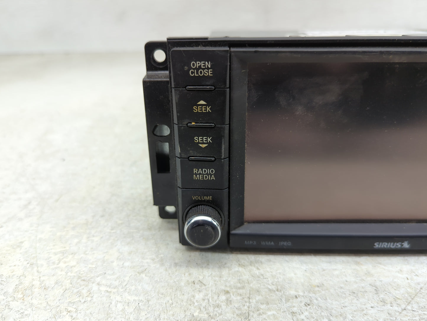 2012 Chrysler Town & Country Radio AM FM Cd Player Receiver Replacement P/N:P05091209AE Fits OEM Used Auto Parts - Oemusedau