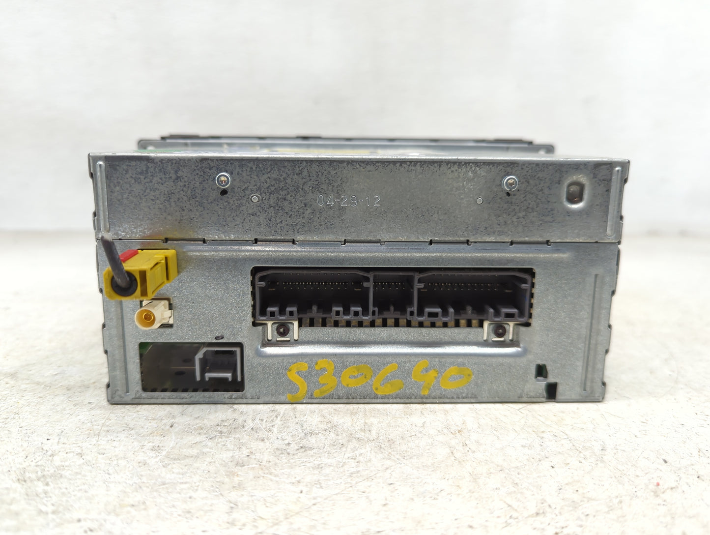 2012 Chrysler Town & Country Radio AM FM Cd Player Receiver Replacement P/N:P05091209AE Fits OEM Used Auto Parts - Oemusedau
