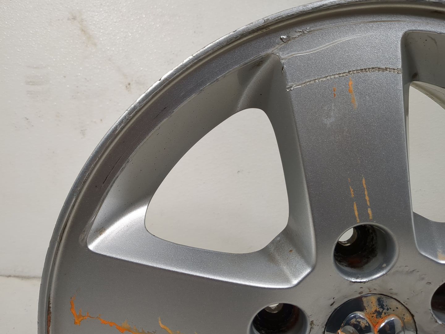 2012 Chrysler Town & Country Oem Wheel Rim 1409779 - Oemusedautoparts1.com