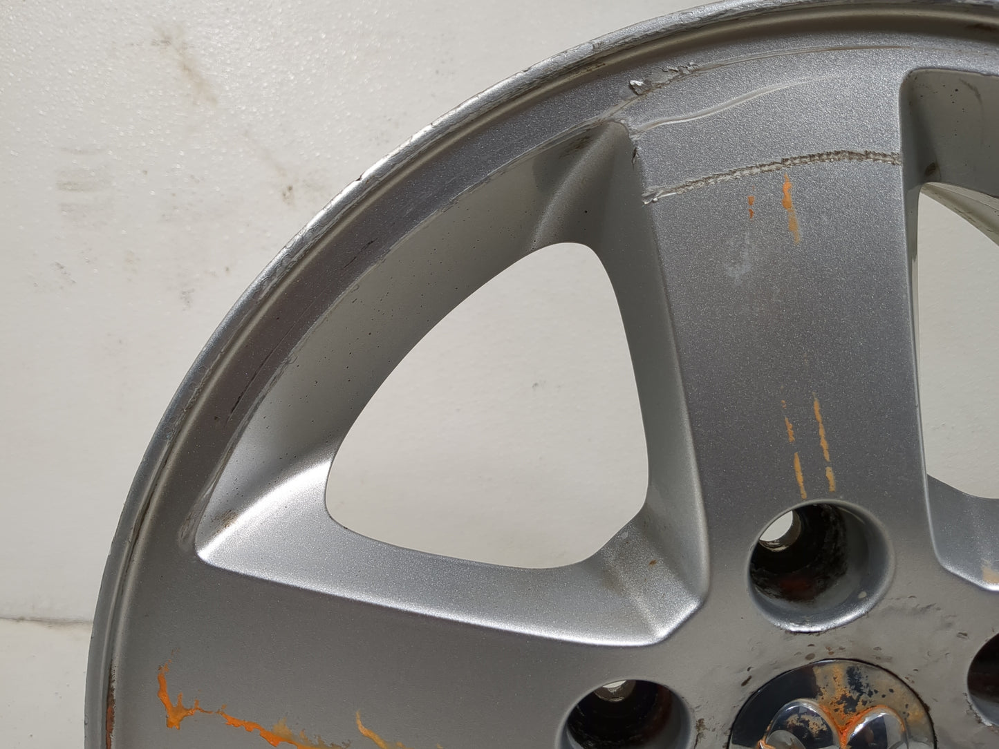 2012 Chrysler Town & Country Oem Wheel Rim 1409779 - Oemusedautoparts1.com