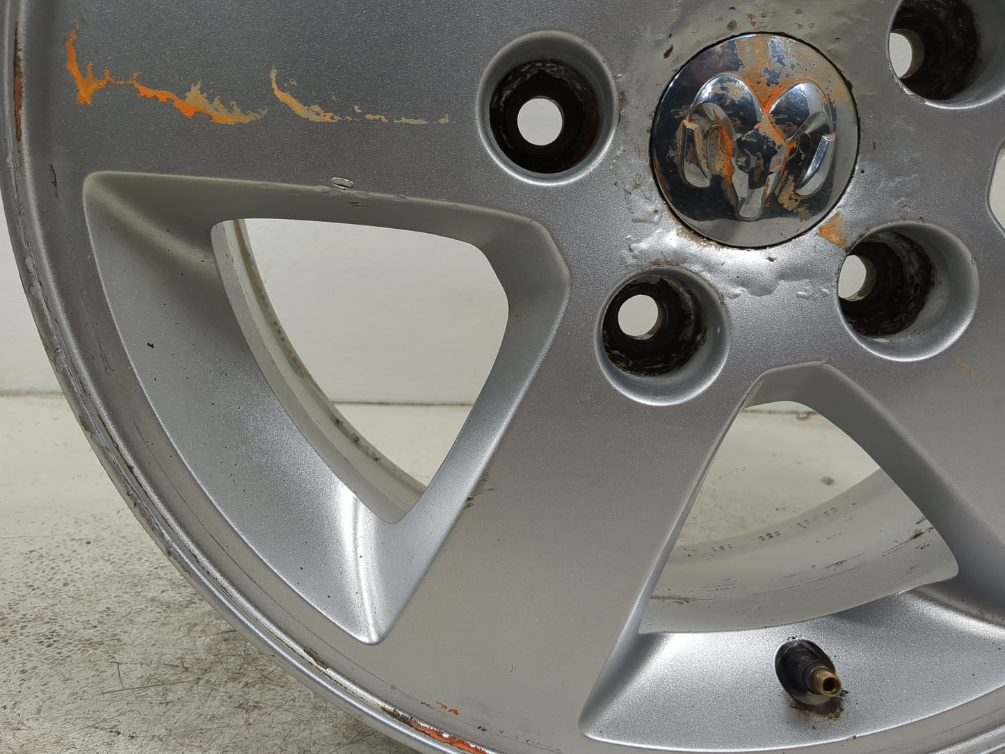 2012 Chrysler Town & Country Oem Wheel Rim 1409779 - Oemusedautoparts1.com