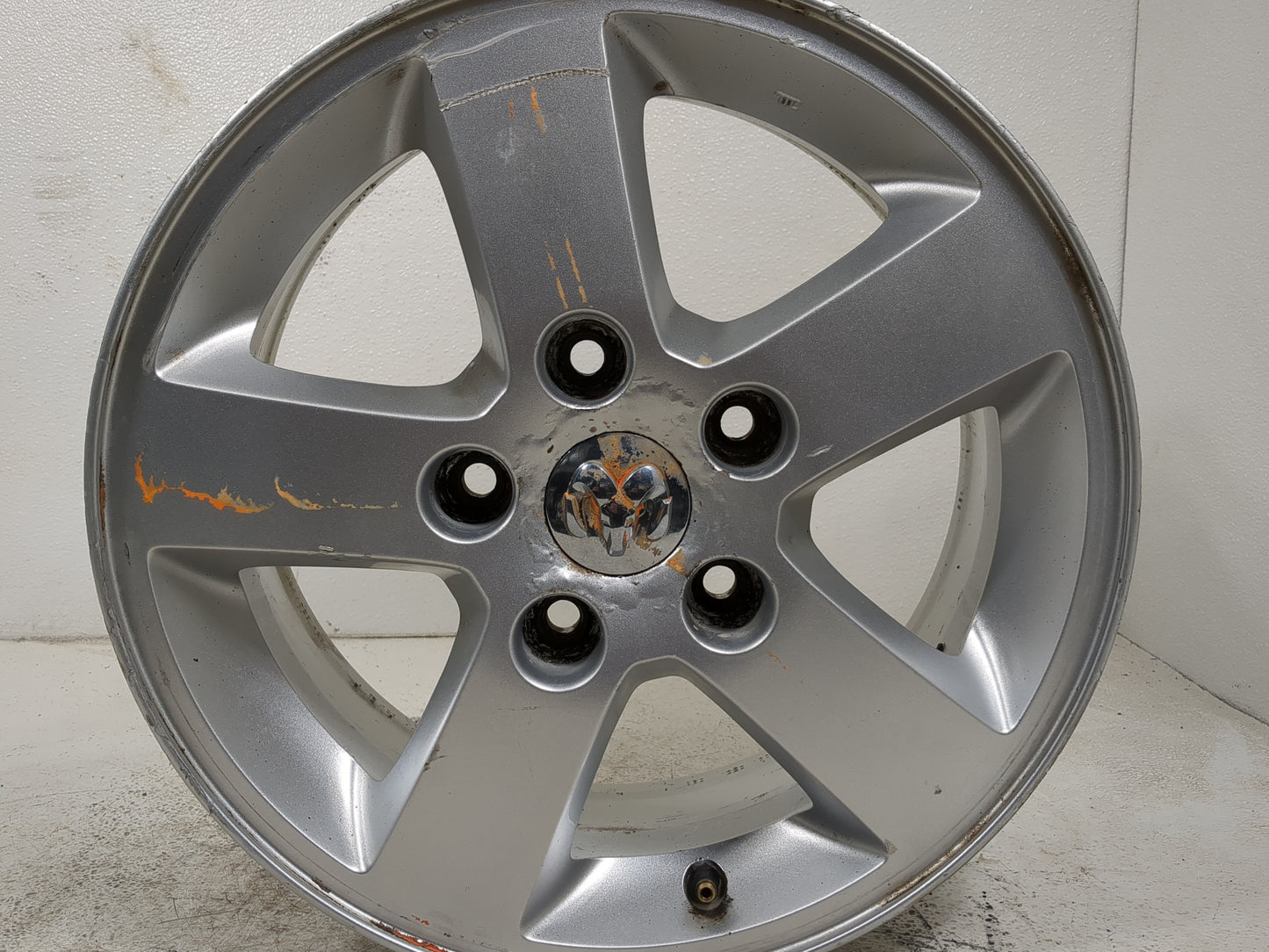 2012 Chrysler Town & Country Oem Wheel Rim 1409779 - Oemusedautoparts1.com