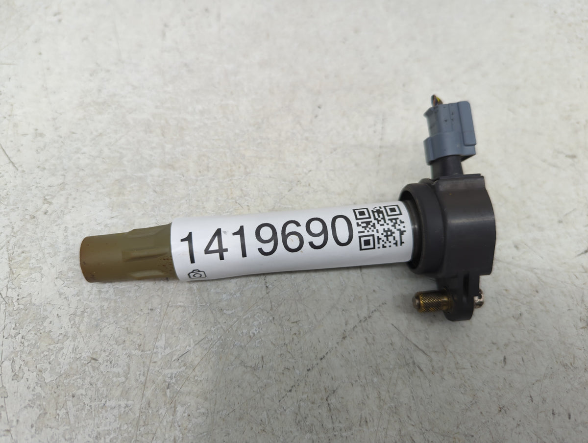 2012 Chrysler Town & Country Ignition Coil Igniter Pack - Oemusedautoparts1.com