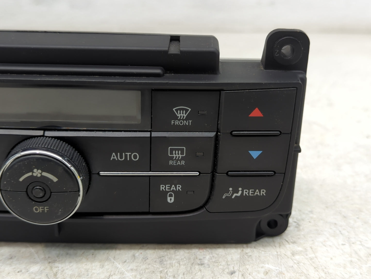 2011-2016 Chrysler Town & Country Climate Control Module Temperature AC/Heater Replacement P/N:P55111236AF Fits OEM Used Aut