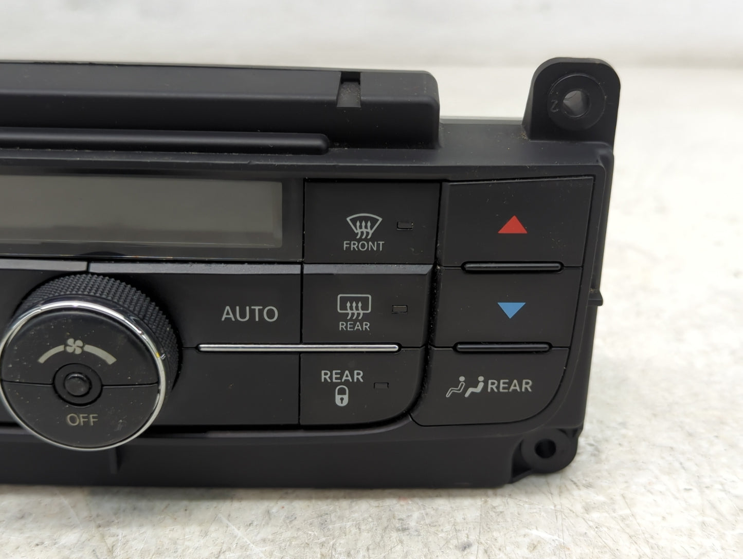 2011-2016 Chrysler Town & Country Climate Control Module Temperature AC/Heater Replacement P/N:P55111236AF Fits OEM Used Aut