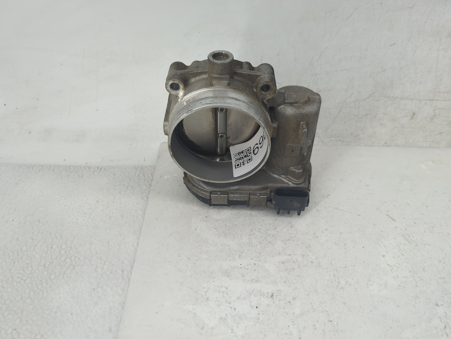 2011-2016 Chrysler Town & Country Throttle Body P/N:05184349AC Fits OEM Used Auto Parts - Oemusedautoparts1.com