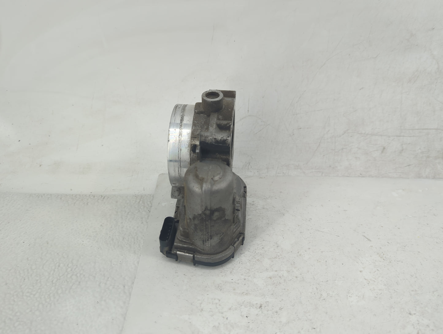 2011-2016 Chrysler Town & Country Throttle Body P/N:05184349AC Fits OEM Used Auto Parts - Oemusedautoparts1.com