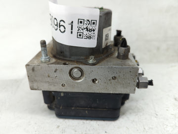 2011-2016 Chrysler Town & Country Throttle Body P/N:P05154911AE Fits OEM Used Auto Parts - Oemusedautoparts1.com