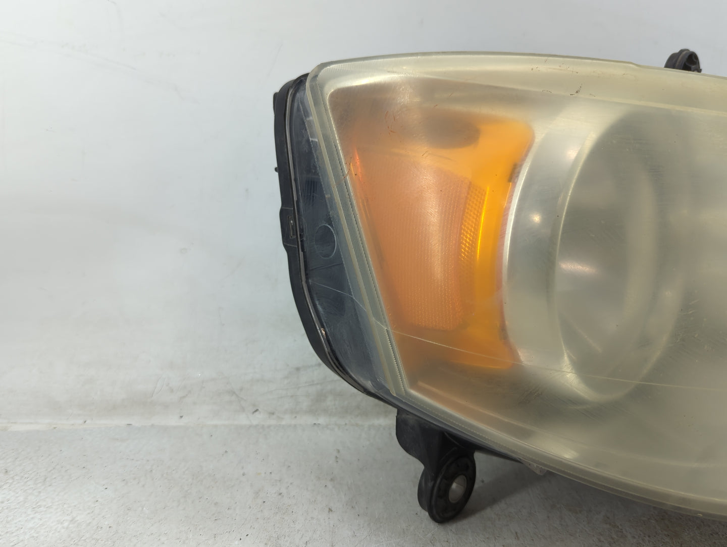 2008 Chrysler Town & Country Driver Left Oem Head Light Headlight Lamp 1431859 - Oemusedautoparts1.com