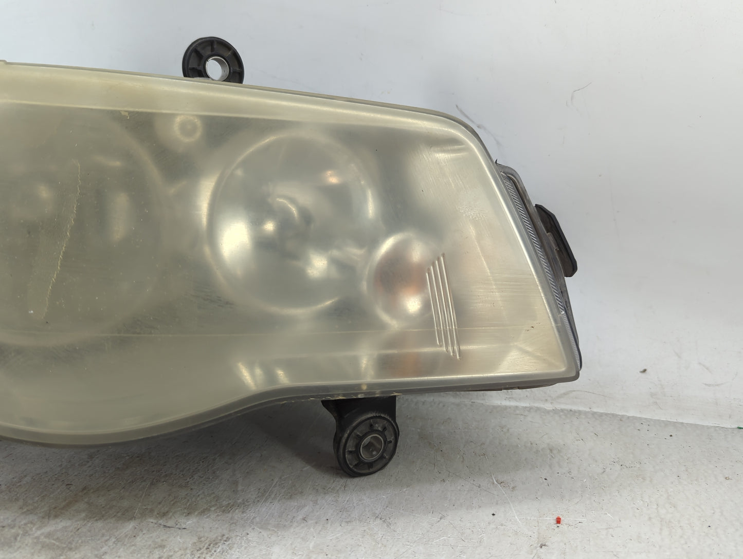2008 Chrysler Town & Country Driver Left Oem Head Light Headlight Lamp 1431859 - Oemusedautoparts1.com