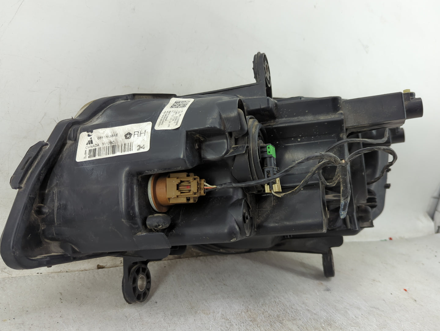 2008 Chrysler Town & Country Driver Left Oem Head Light Headlight Lamp 1431859 - Oemusedautoparts1.com