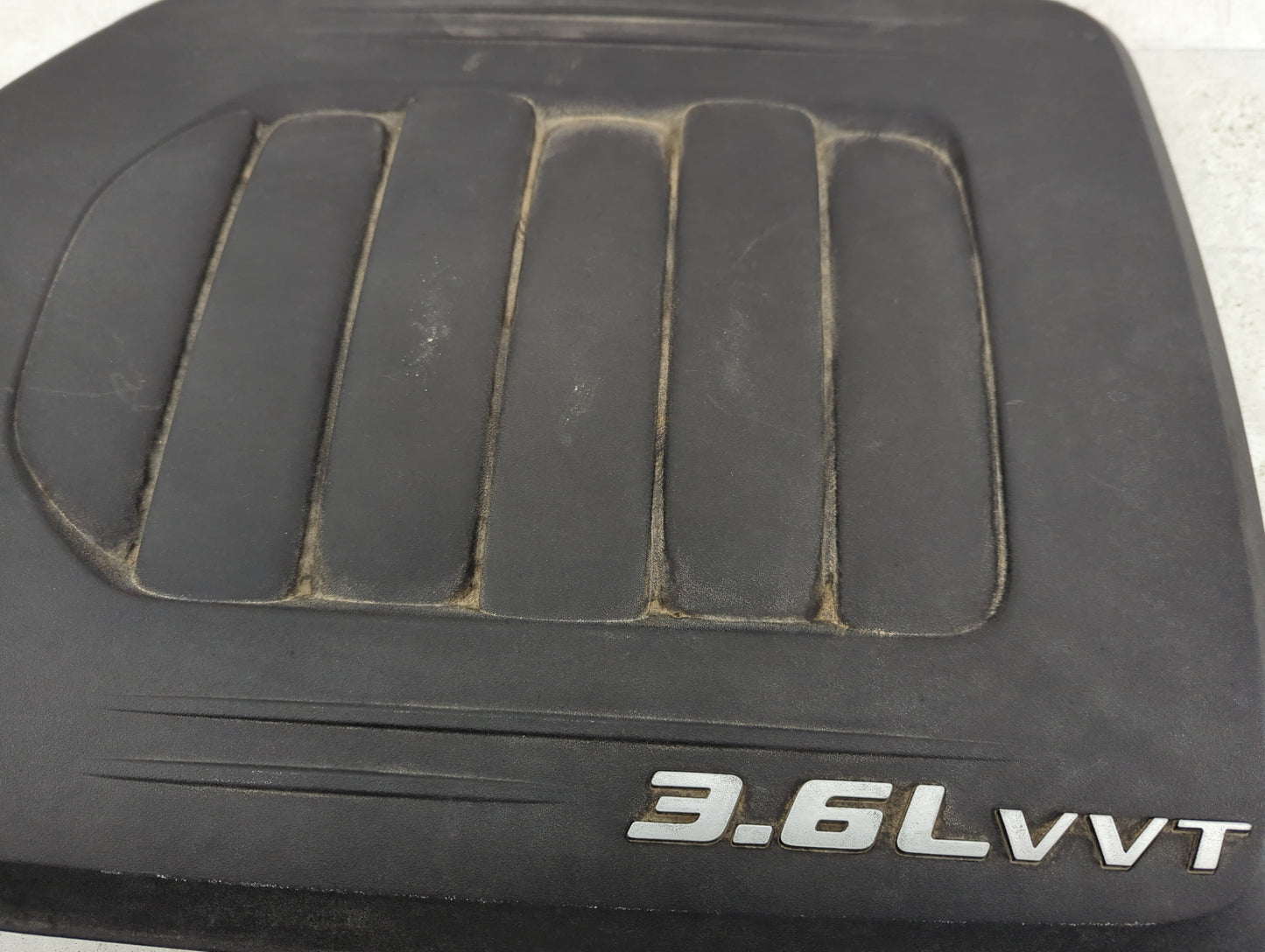 2012 Chrysler Town & Country Engine Cover - Oemusedautoparts1.com
