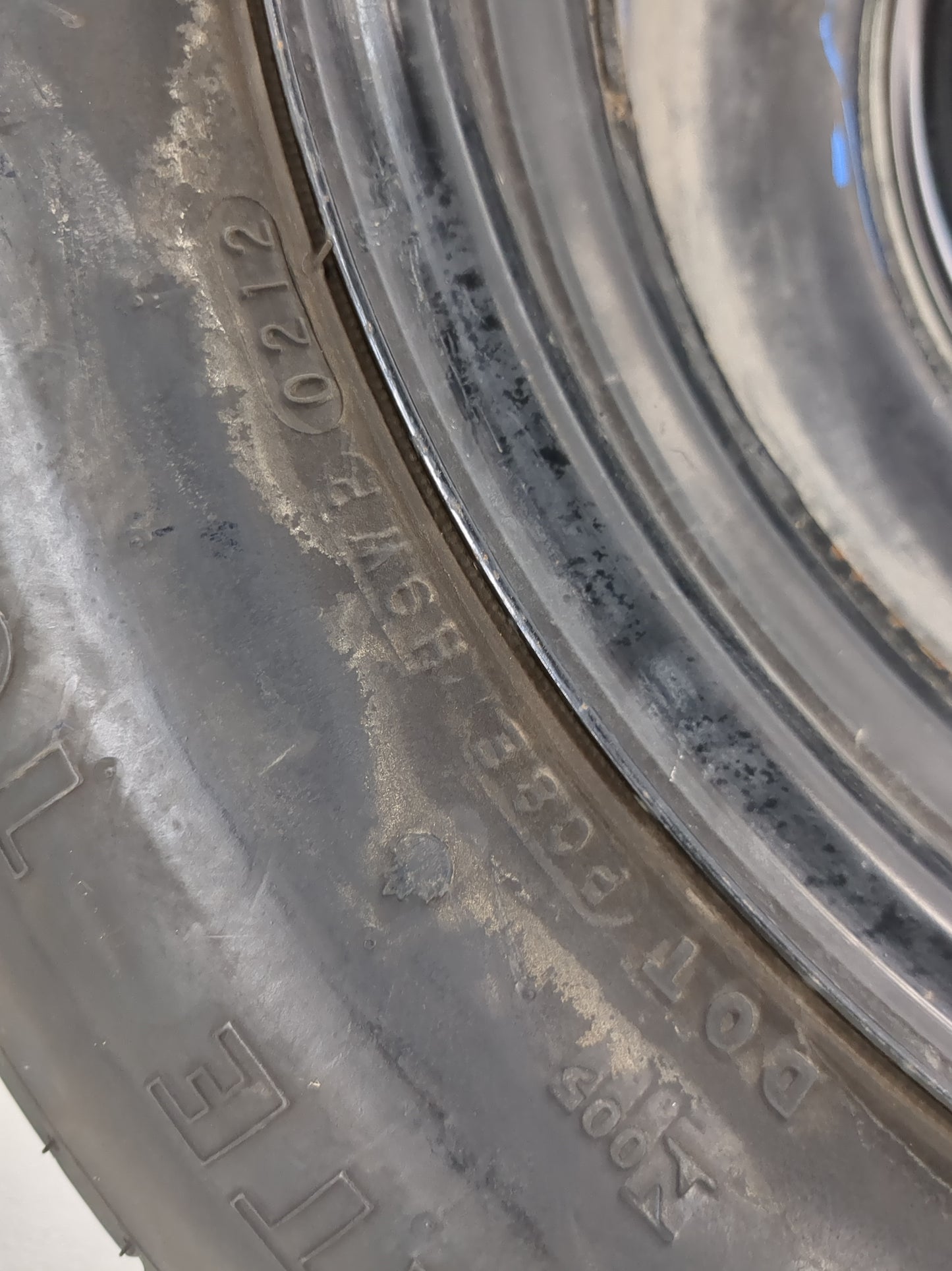 2012 Chrysler Town & Country Spare Donut Tire Wheel Rim Oem - Oemusedautoparts1.com