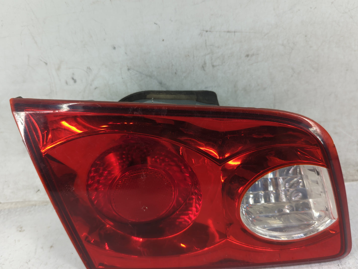 2011-2016 Chrysler Town & Country Tail Light Assembly Driver Left OEM Fits Fits 2011 2012 2013 2014 2015 2016 OEM Used Auto 