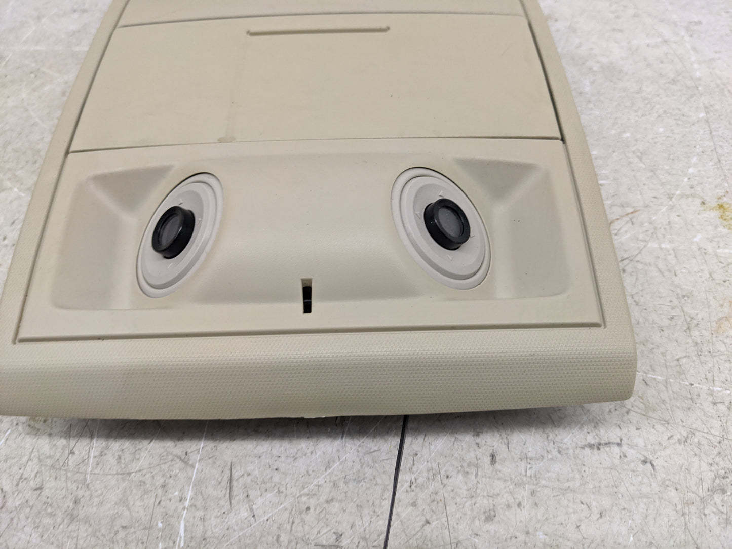 2012 Chrysler Town & Country Overhead Roof Console Beige - Oemusedautoparts1.com
