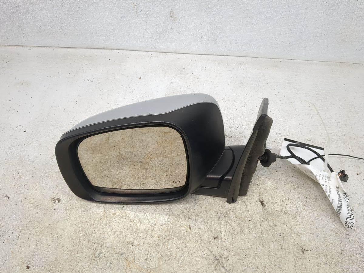 2011-2016 Chrysler Town & Country Driver Side View Mirror - Left Door Mirror OEM Used - Oemusedautoparts1.com