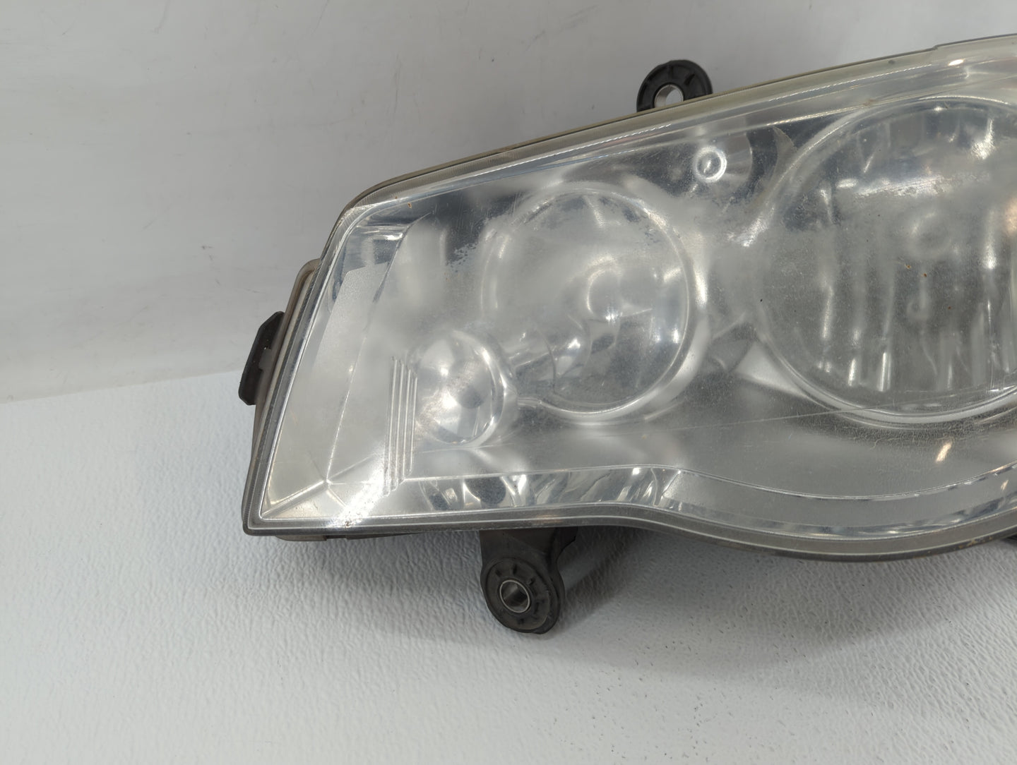 2012 Chrysler Town & Country Driver Left Oem Head Light Headlight Lamp - Oemusedautoparts1.com