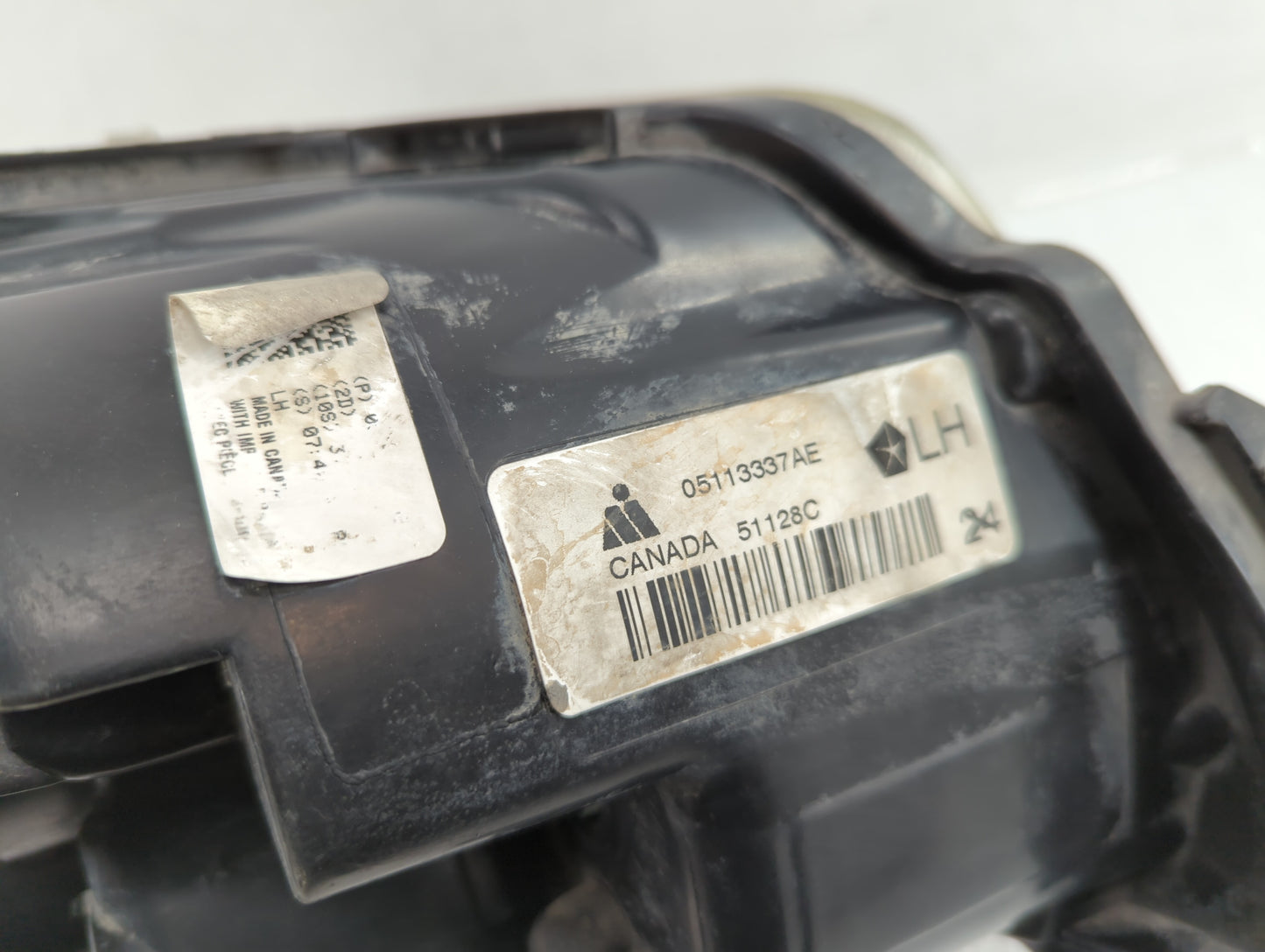 2012 Chrysler Town & Country Driver Left Oem Head Light Headlight Lamp - Oemusedautoparts1.com