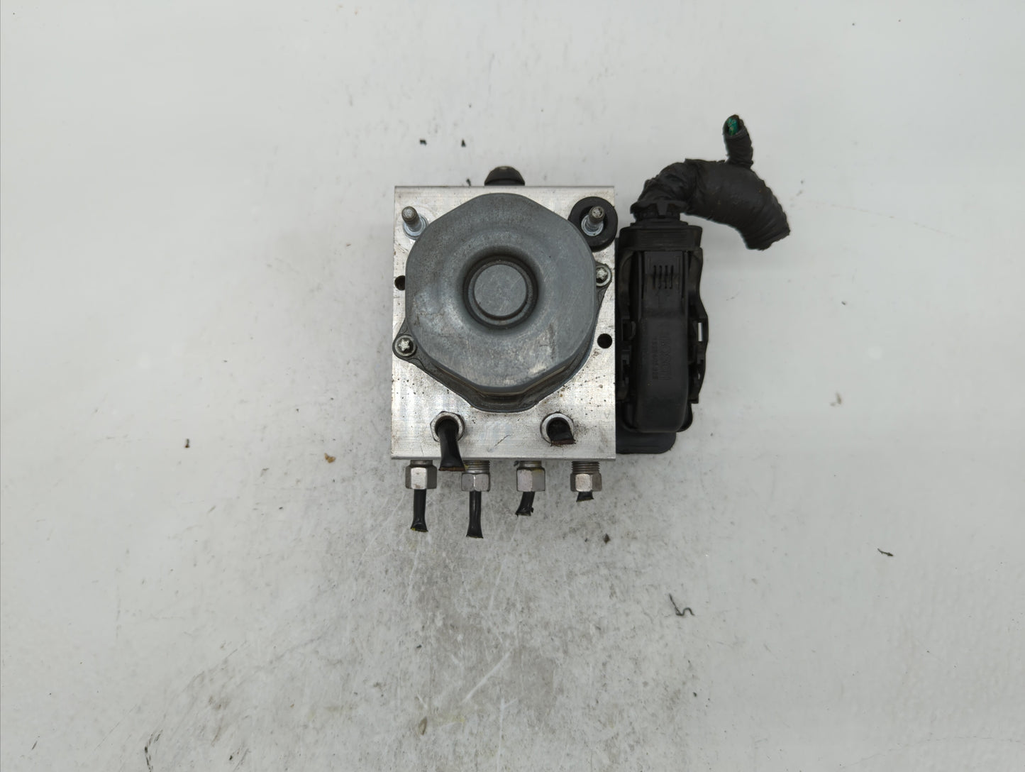 2012 Chrysler Town & Country ABS Pump Control Module Replacement P/N:P05154911AE P05154911AG Fits OEM Used Auto Parts - Oemu