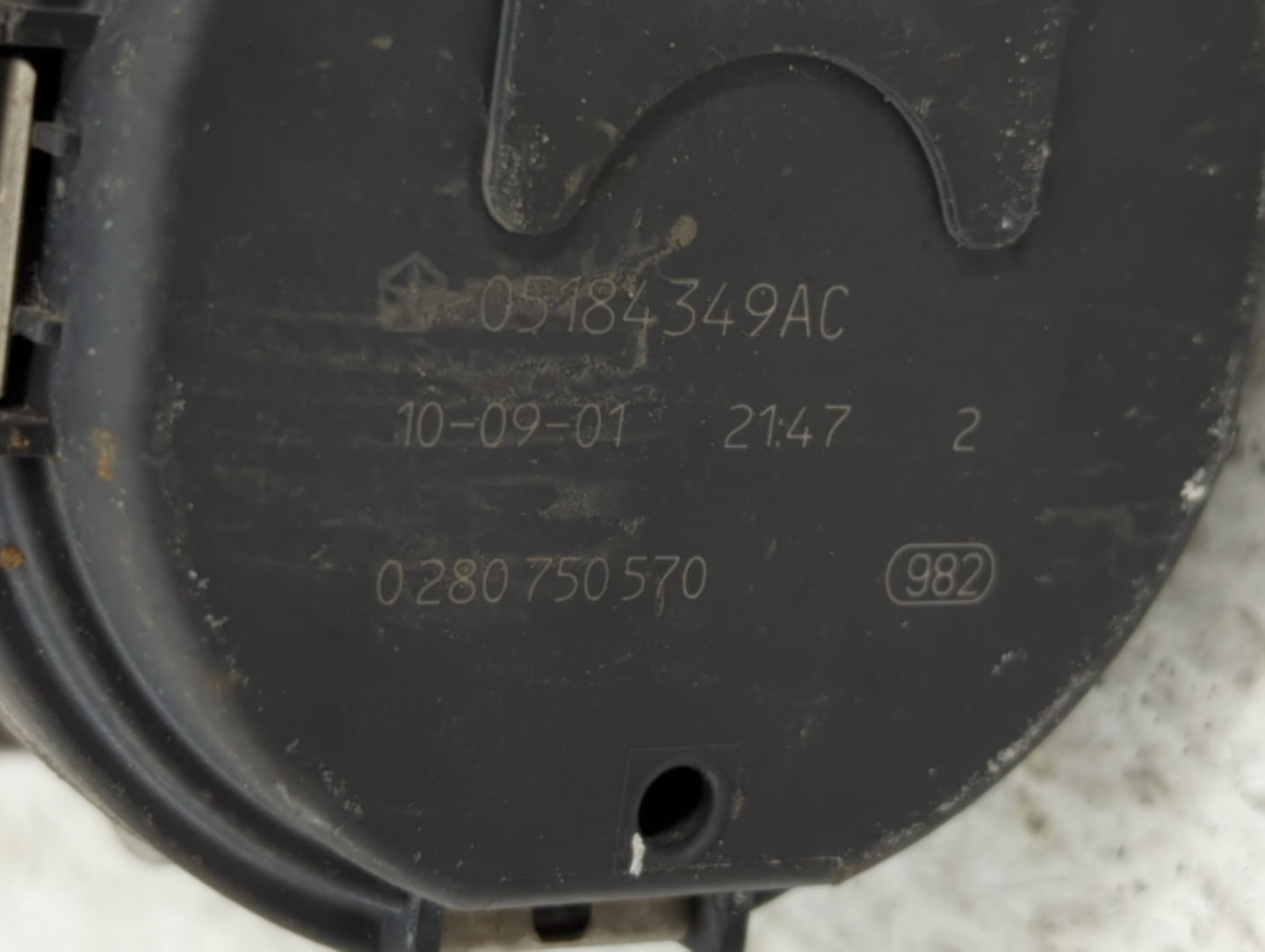 2011-2016 Chrysler Town & Country Throttle Body P/N:05184349AC 05184349AE Fits Fits 2011 2012 2013 2014 2015 2016 2017 2018 
