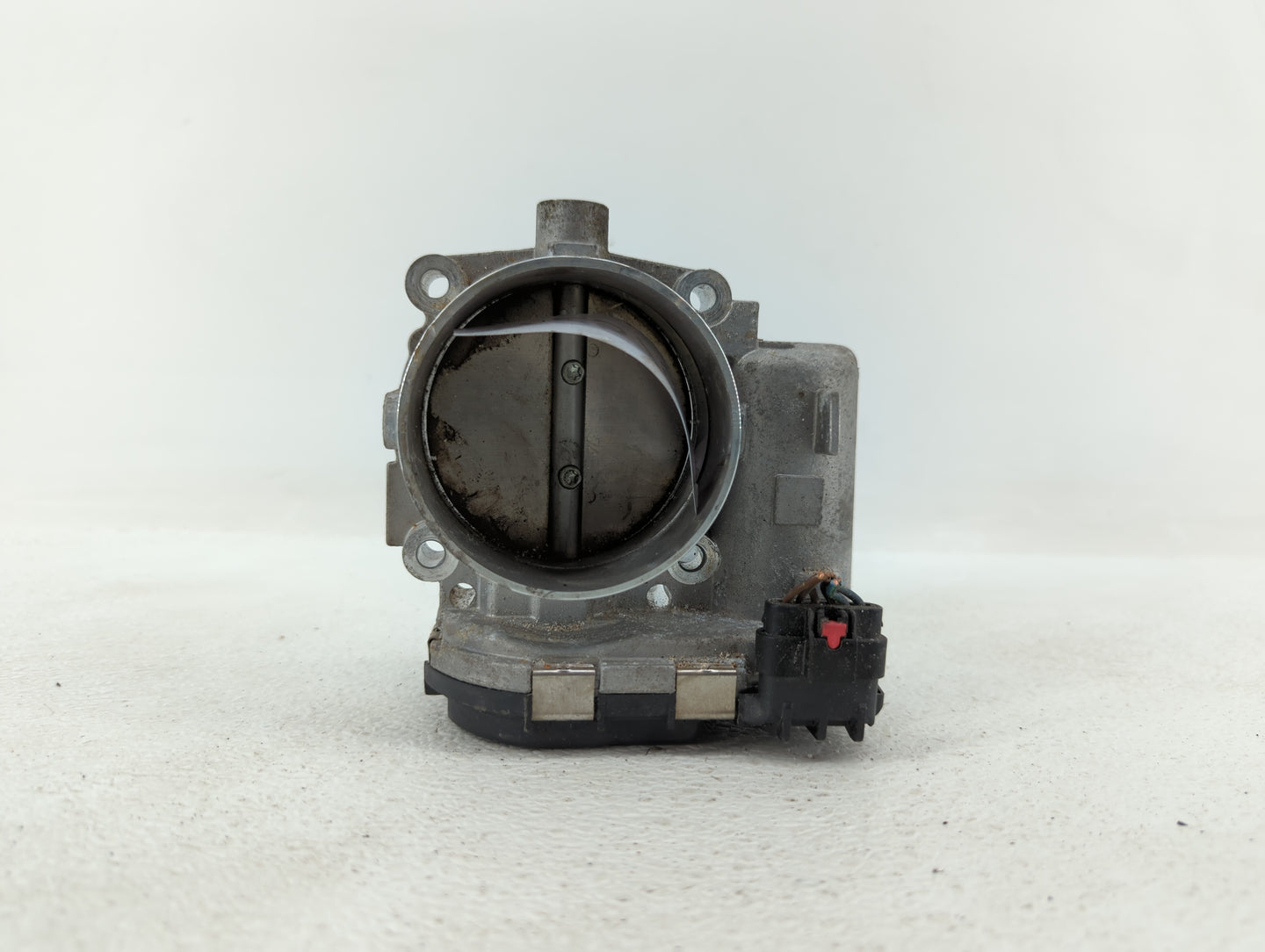 2011-2016 Chrysler Town & Country Throttle Body P/N:05184349AE 05184349AD Fits OEM Used Auto Parts - Oemusedautoparts1.com