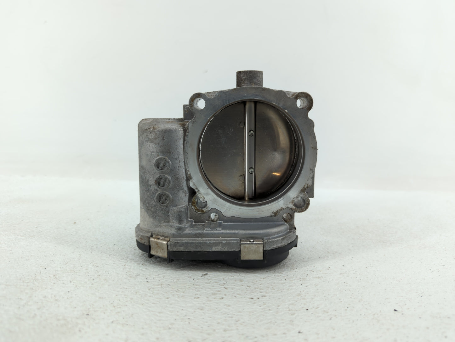 2011-2016 Chrysler Town & Country Throttle Body P/N:05184349AE 05184349AD Fits OEM Used Auto Parts - Oemusedautoparts1.com