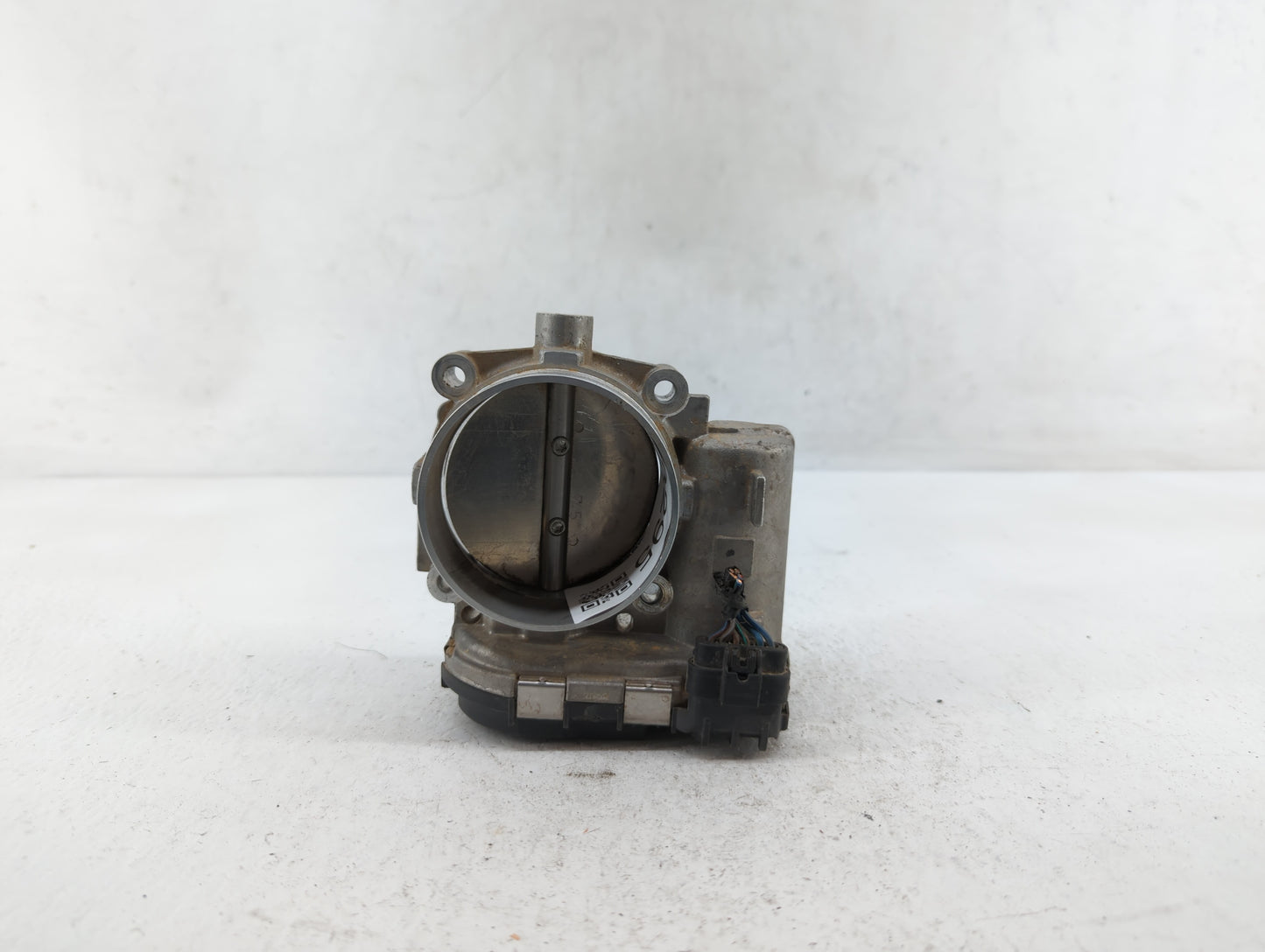 2011-2016 Chrysler Town & Country Throttle Body P/N:05184349AC Fits OEM Used Auto Parts - Oemusedautoparts1.com
