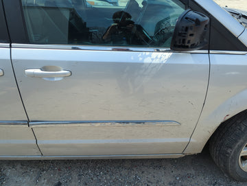 2008-2016 Chrysler Town & Country Passenger Front Door Oem - Oemusedautoparts1.com
