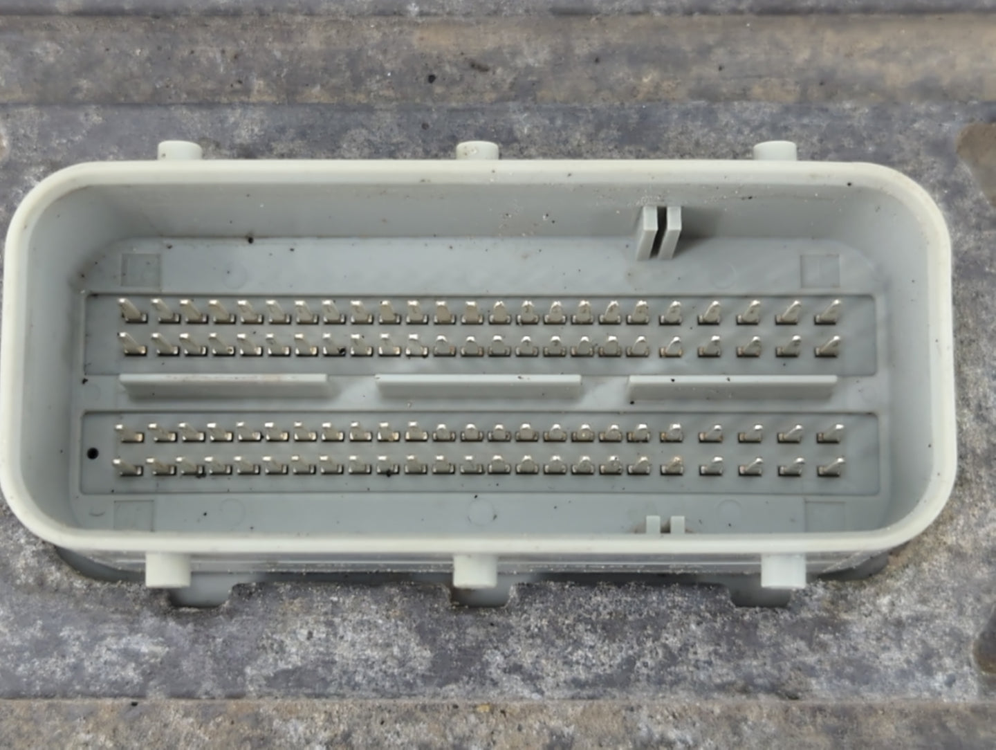 2012 Chrysler Town & Country PCM Engine Control Computer ECU ECM PCU OEM P/N:P05150657AA Fits OEM Used Auto Parts - Oemuseda