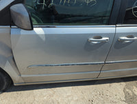 2008-2016 Chrysler Town & Country Driver Front Door Oem 5011073 - Oemusedautoparts1.com