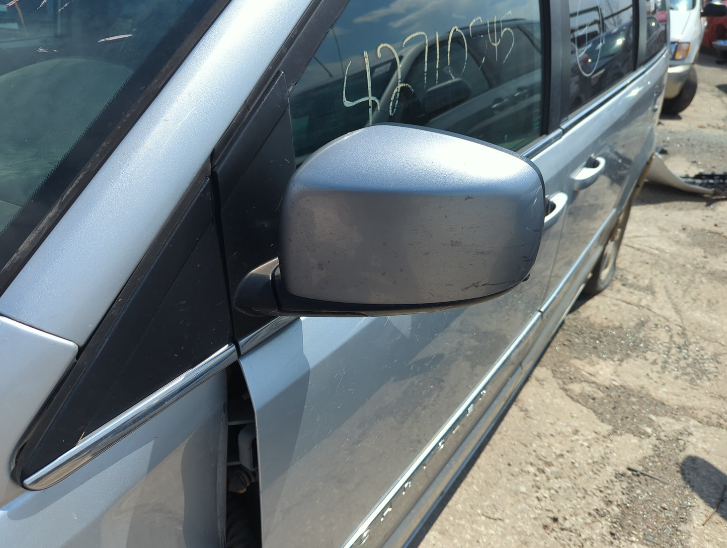 2011-2016 Chrysler Town & Country Driver Side View Mirror - Left Door Mirror OEM Used - Oemusedautoparts1.com