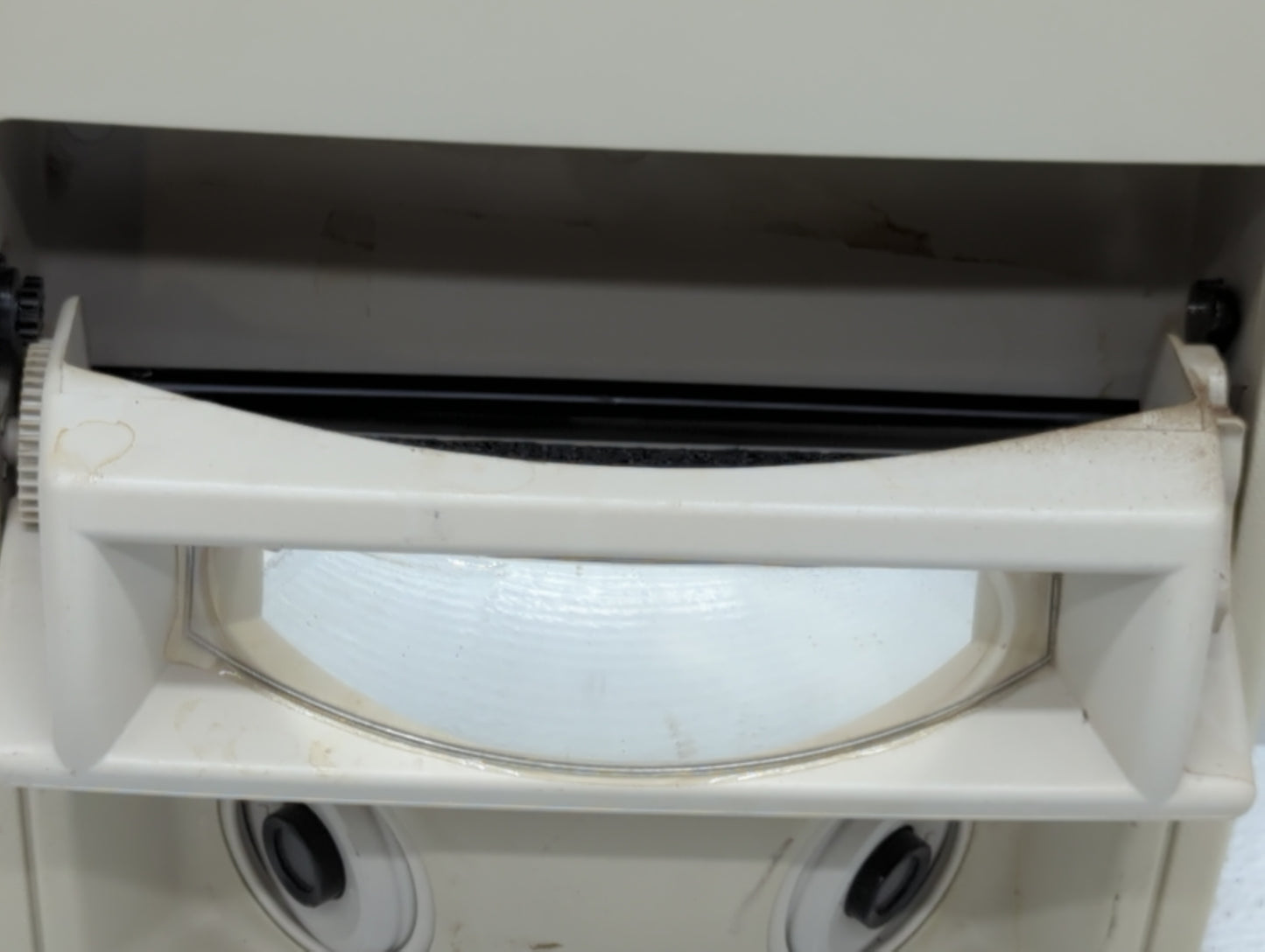 2012 Chrysler Town & Country Overhead Roof Console - Oemusedautoparts1.com