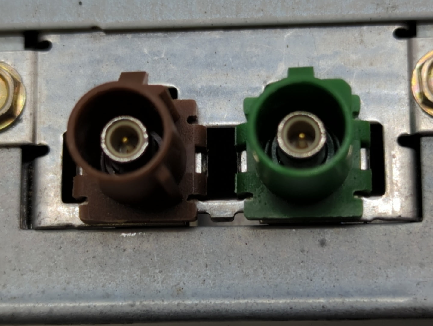 2012 Chrysler Town & Country Chassis Control Module Ccm Bcm Body Control - Oemusedautoparts1.com