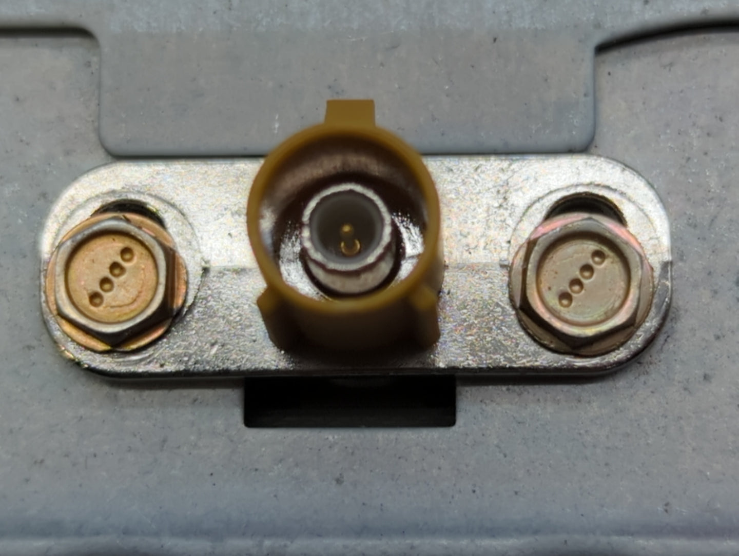 2012 Chrysler Town & Country Chassis Control Module Ccm Bcm Body Control - Oemusedautoparts1.com