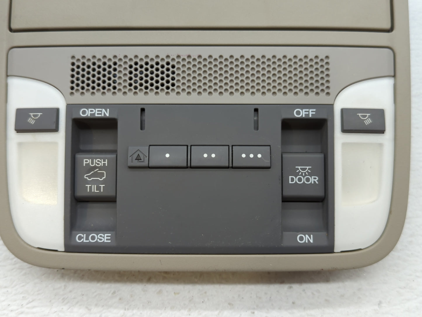 2012 Chrysler Town & Country Overhead Roof Console - Oemusedautoparts1.com