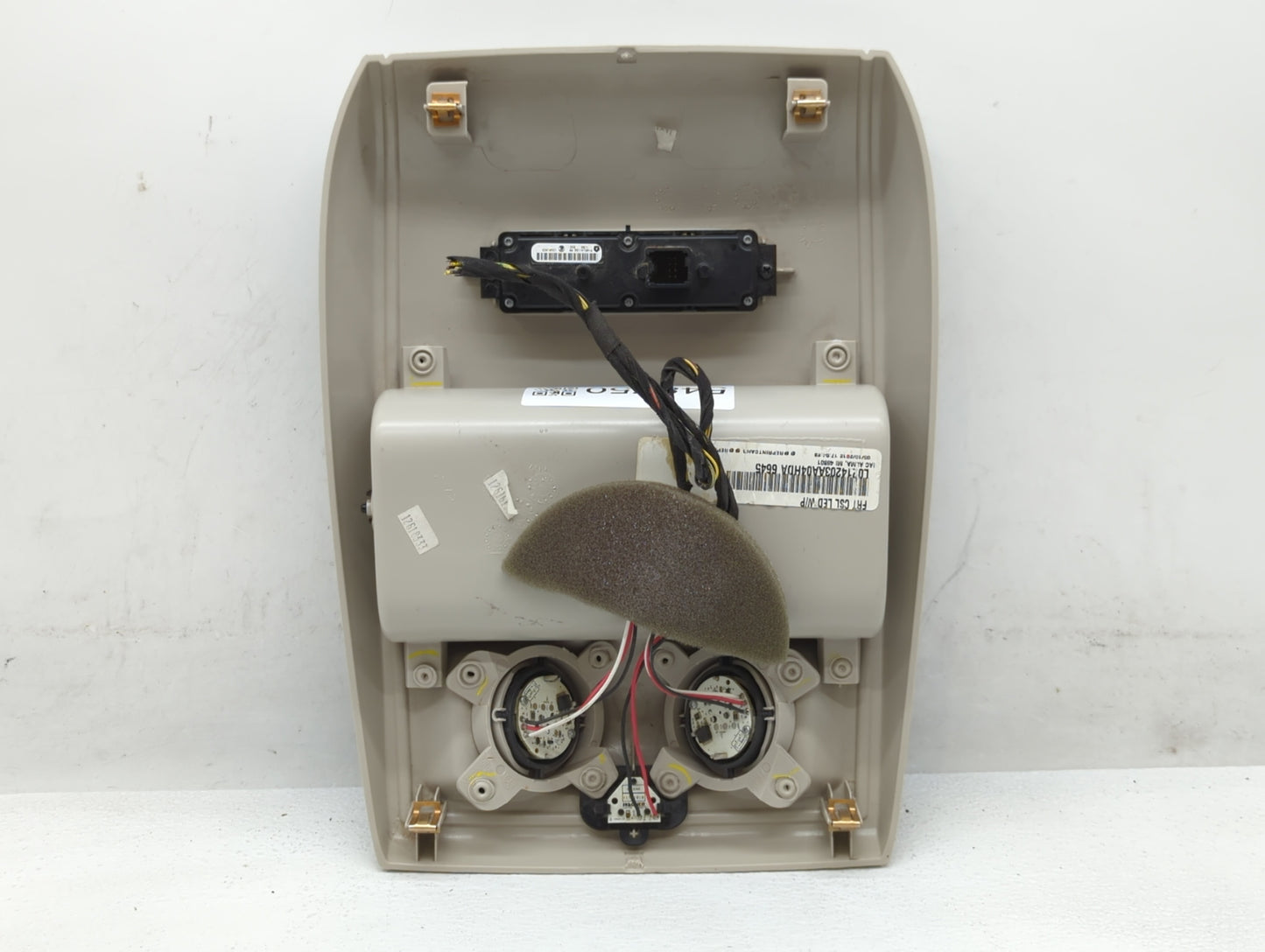 2012 Chrysler Town & Country Overhead Roof Console - Oemusedautoparts1.com