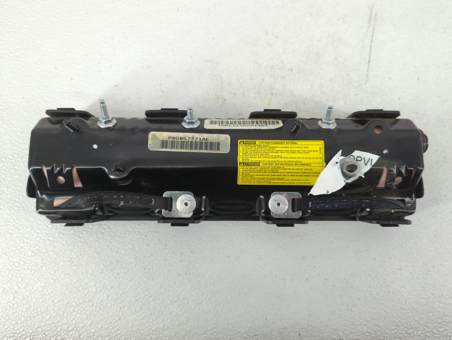 2012 Chrysler Town & Country Air Bag Driver Left Knee OEM P/N:P05057771AE Fits OEM Used Auto Parts - Oemusedautoparts1.com