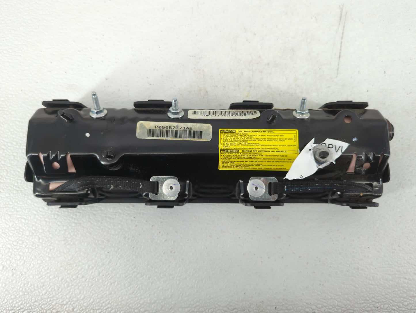 2012 Chrysler Town & Country Air Bag Driver Left Knee OEM P/N:P05057771AE Fits OEM Used Auto Parts - Oemusedautoparts1.com