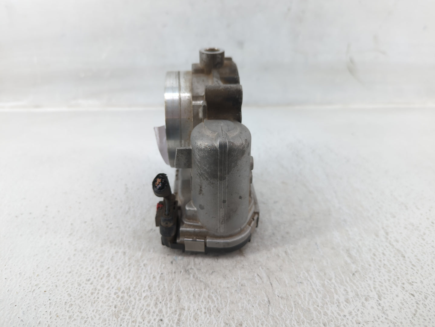 2011-2016 Chrysler Town & Country Throttle Body P/N:05184349AC Fits OEM Used Auto Parts - Oemusedautoparts1.com