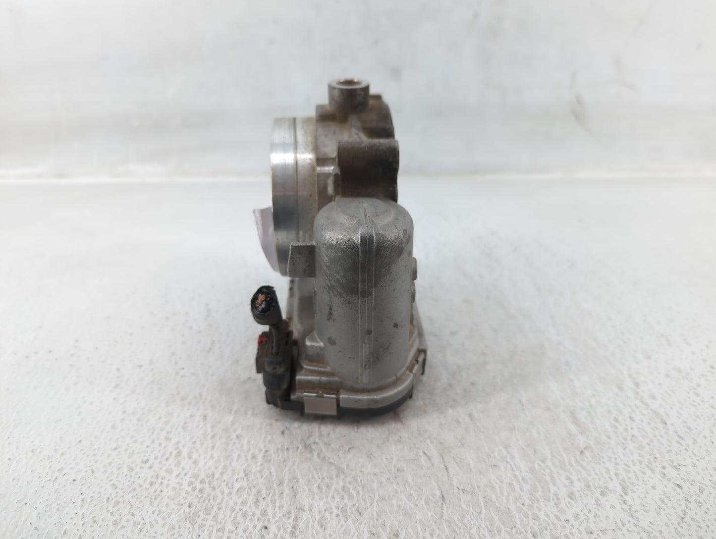 2011-2016 Chrysler Town & Country Throttle Body P/N:05184349AC Fits OEM Used Auto Parts - Oemusedautoparts1.com