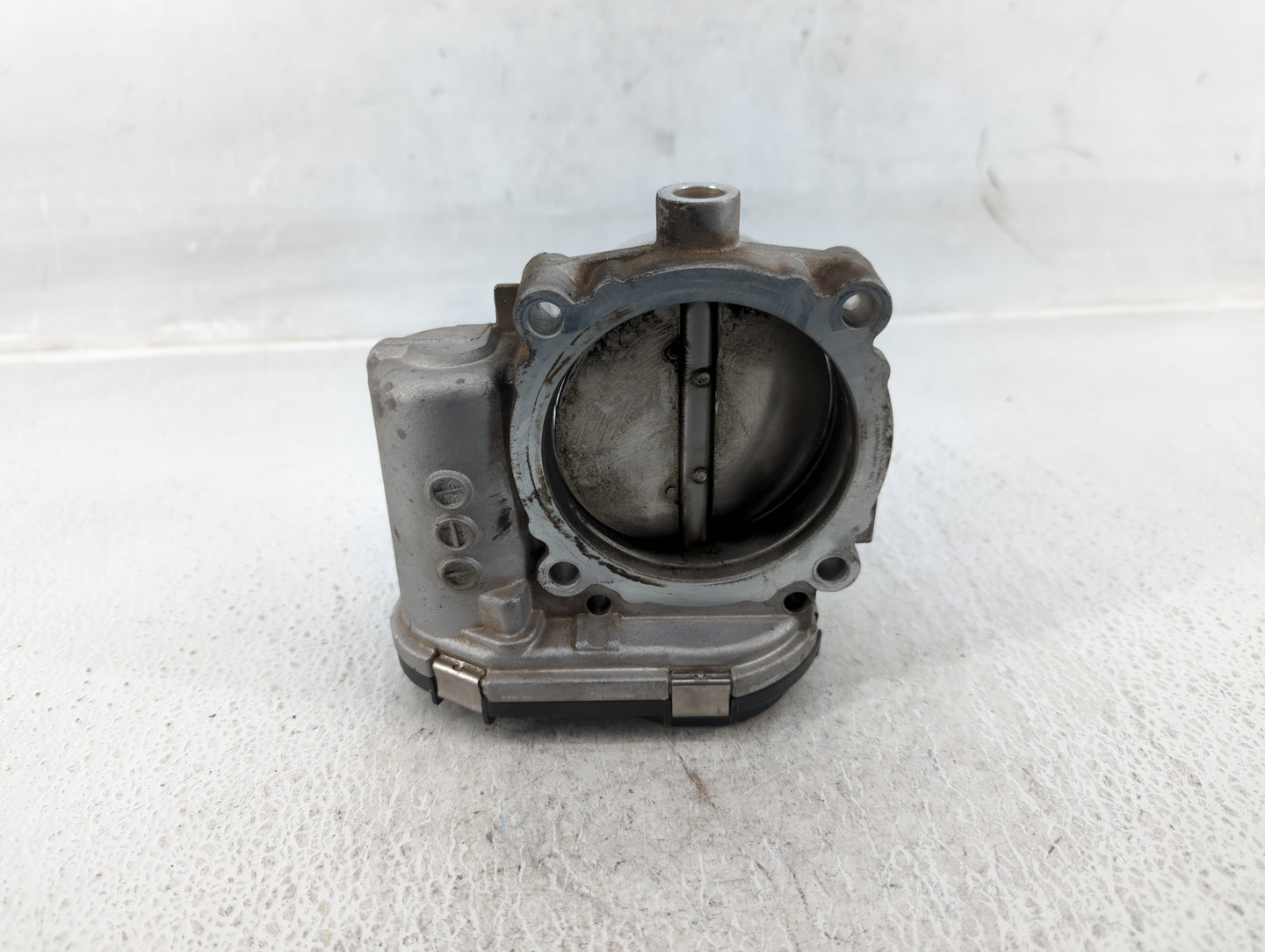 2011-2016 Chrysler Town & Country Throttle Body P/N:05184349AC Fits OEM Used Auto Parts - Oemusedautoparts1.com
