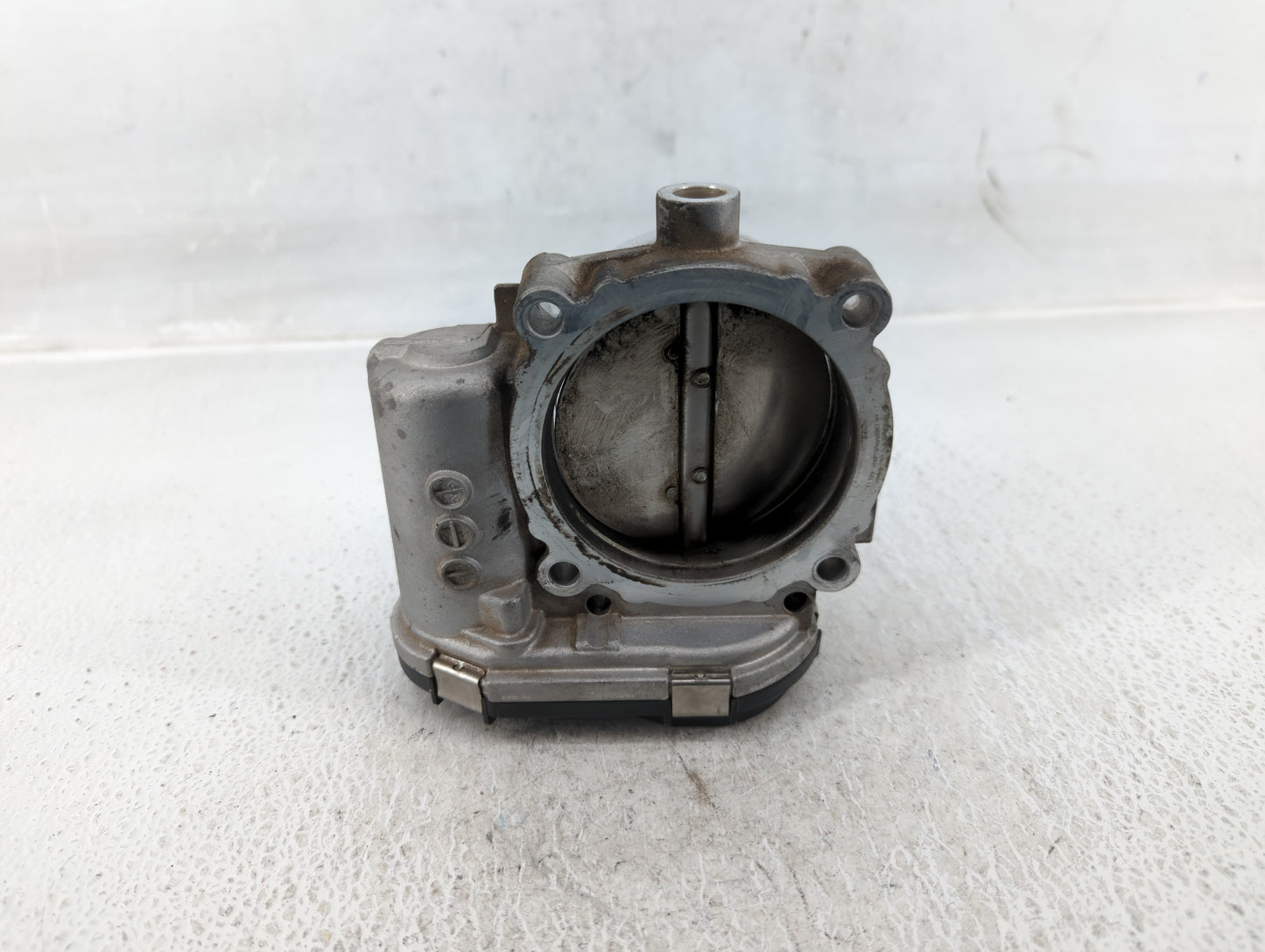2011-2016 Chrysler Town & Country Throttle Body P/N:05184349AC Fits OEM Used Auto Parts - Oemusedautoparts1.com