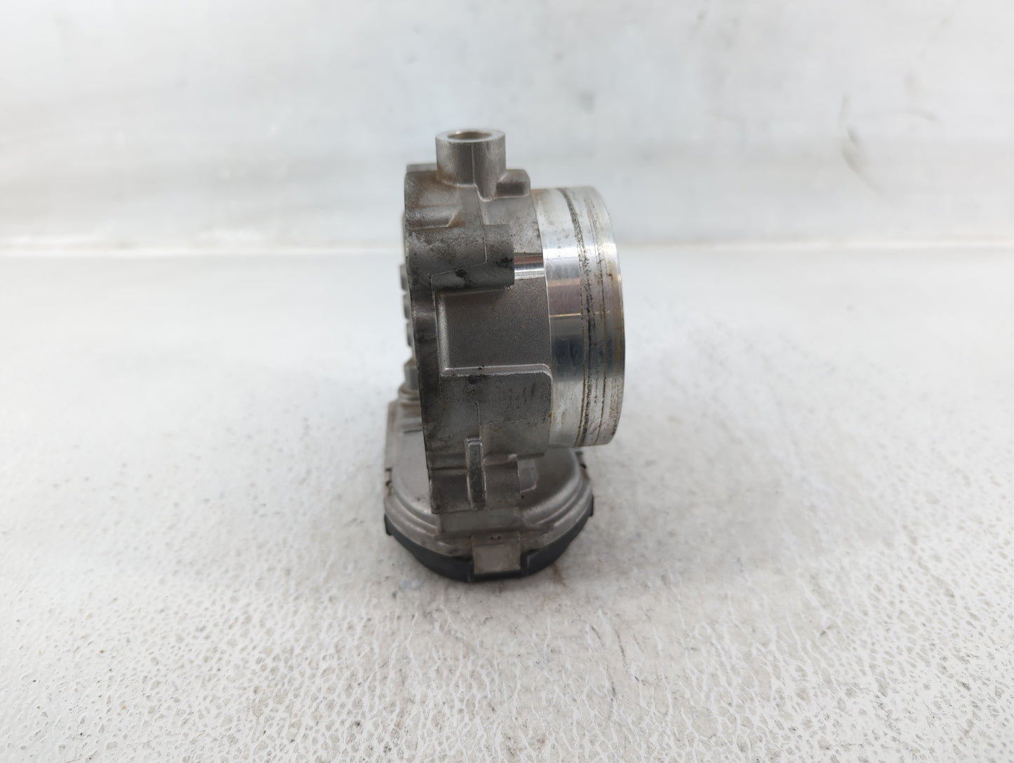 2011-2016 Chrysler Town & Country Throttle Body P/N:05184349AC Fits OEM Used Auto Parts - Oemusedautoparts1.com