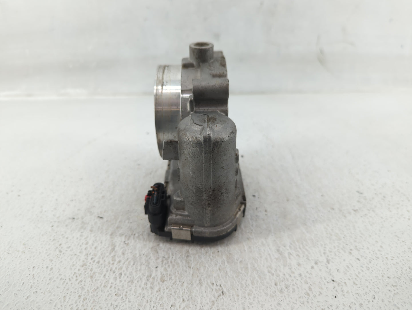 2011-2016 Chrysler Town & Country Throttle Body P/N:05184349AC Fits OEM Used Auto Parts - Oemusedautoparts1.com