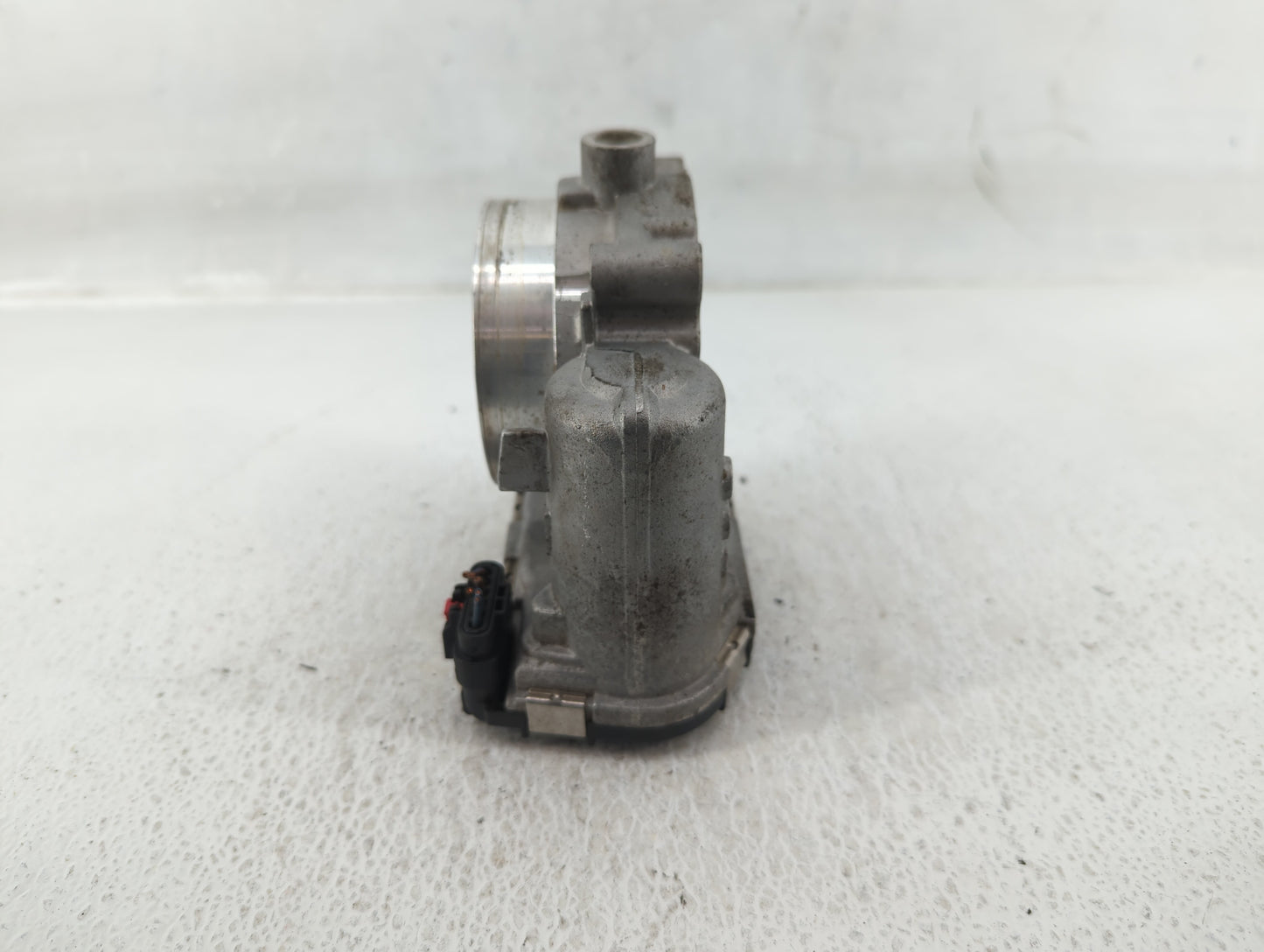 2011-2016 Chrysler Town & Country Throttle Body P/N:05184349AC Fits OEM Used Auto Parts - Oemusedautoparts1.com