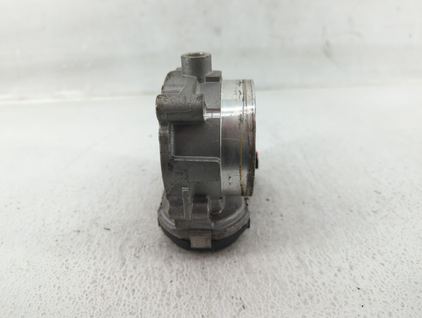 2011-2016 Chrysler Town & Country Throttle Body P/N:05184349AC Fits OEM Used Auto Parts - Oemusedautoparts1.com